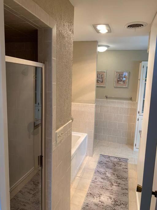 Charming Central Amarillo Retreat With A Jacuzzi المظهر الخارجي الصورة